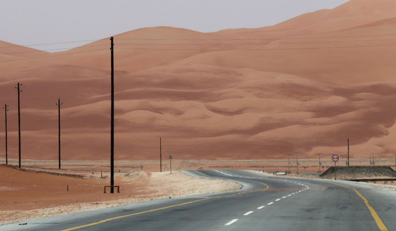 Oman-Saudi desert highway